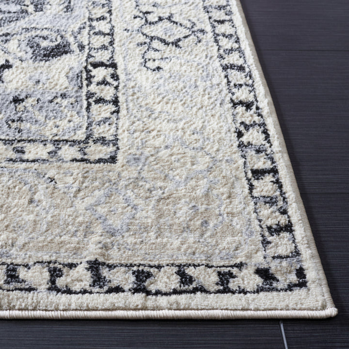 SAFAVIEH Brentwood Collection BNT851C Ivory / Black Rug Image 6