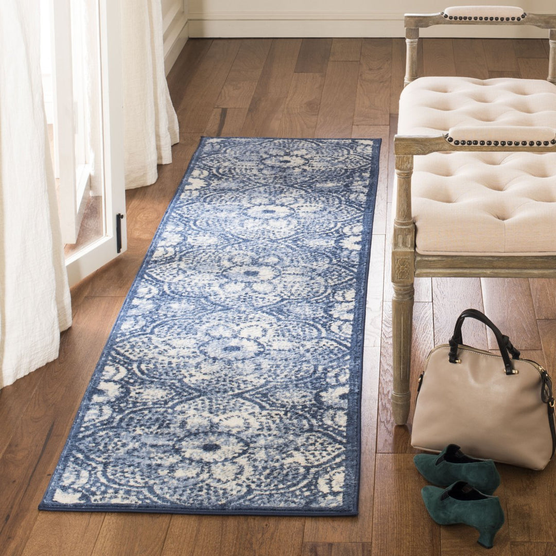 SAFAVIEH Brentwood Collection BNT862N Navy / Creme Rug Image 3