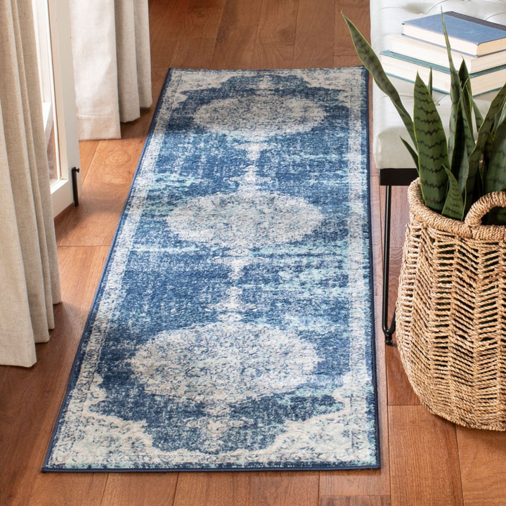 SAFAVIEH Brentwood Collection BNT867N Navy / Ivory Rug Image 9