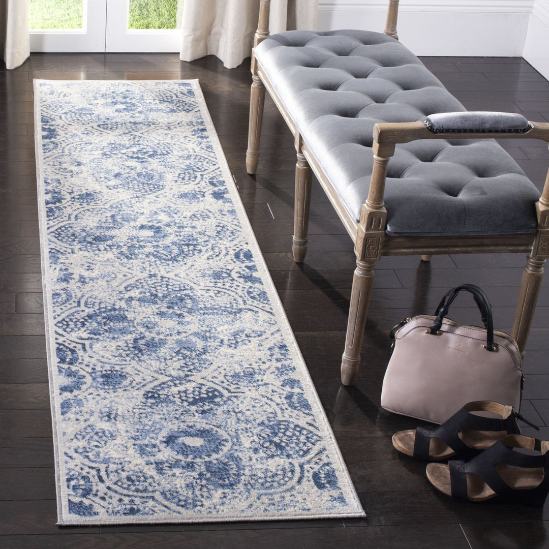 SAFAVIEH Brentwood Collection BNT862D Cream / Blue Rug Image 3