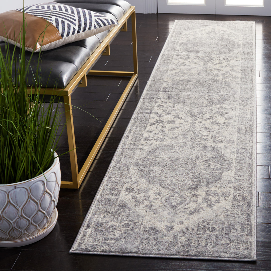 SAFAVIEH Brentwood BNT879F Grey / Light Grey Rug Image 2