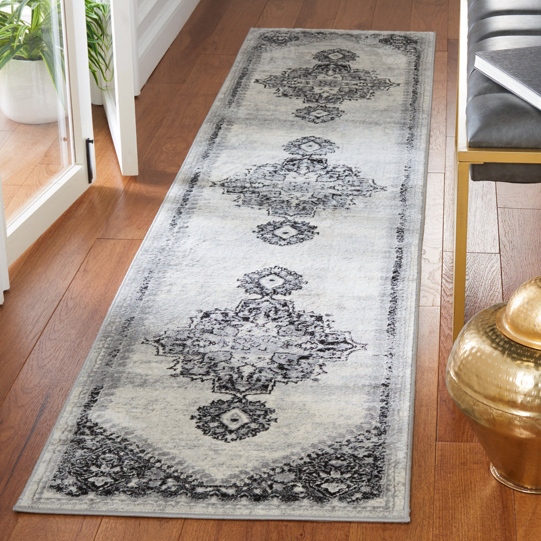 SAFAVIEH Brentwood Collection BNT885F Grey / Black Rug Image 3