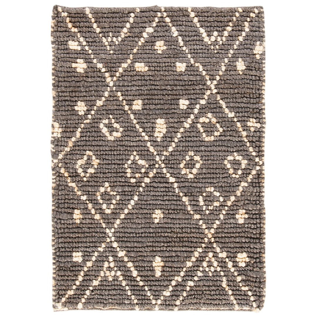 SAFAVIEH Bohemian BOH705F Handwoven Grey / White Rug Image 1