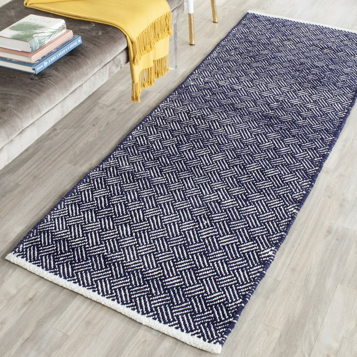 SAFAVIEH Boston Collection BOS680D Handwoven Navy Rug Image 2