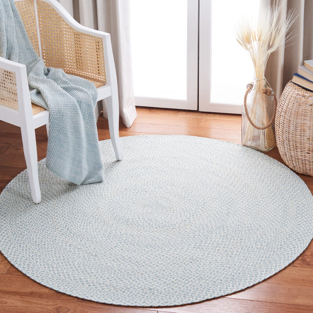 SAFAVIEH Braided BRD801B Handwoven Ivory /Light Blue Rug Image 2