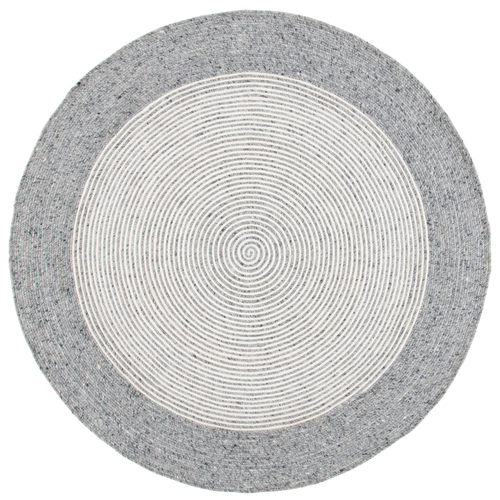 SAFAVIEH Braided BRD904G Handwoven Grey / Ivory Rug Image 1