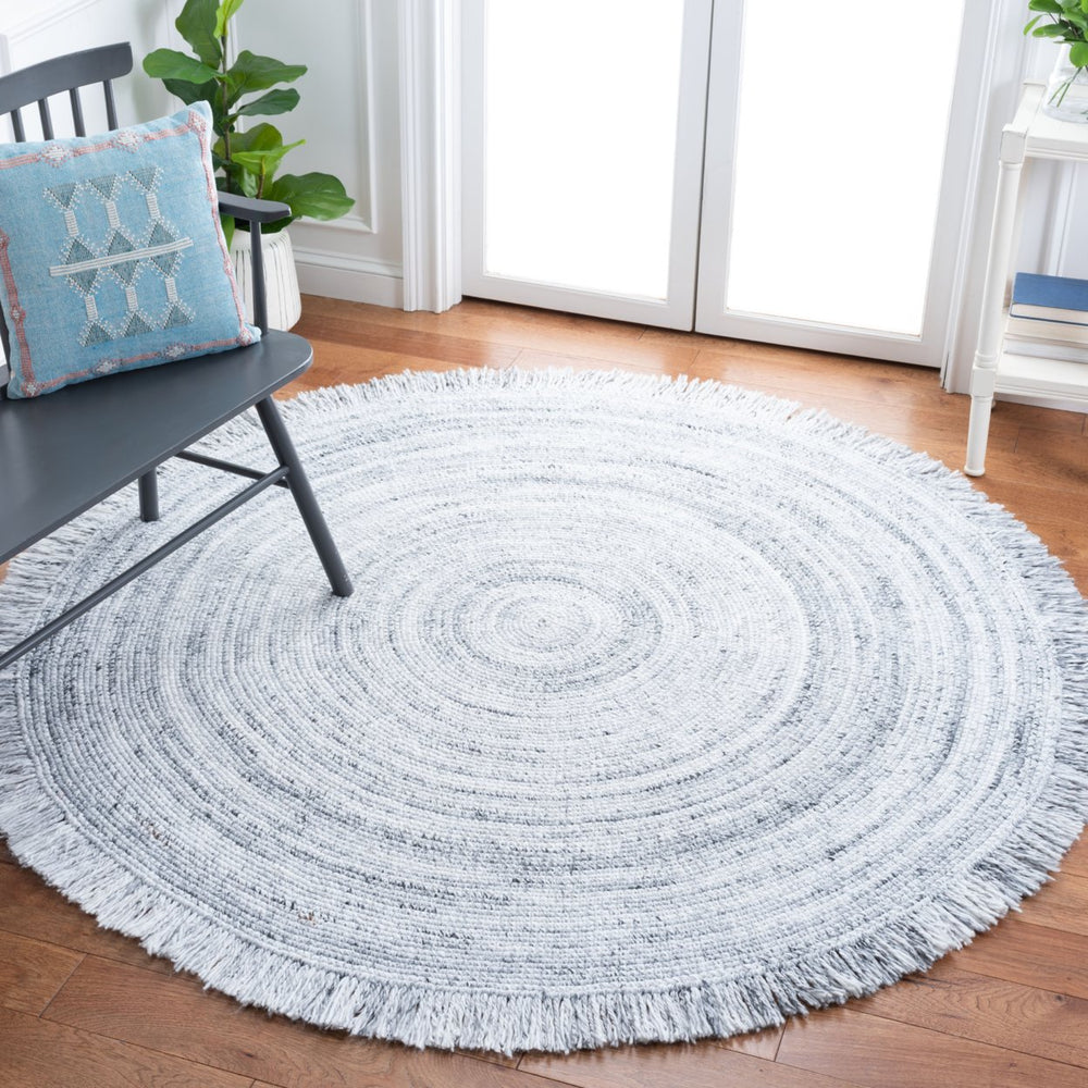 SAFAVIEH Braided BRD950F Handwoven Light Grey Rug Image 2