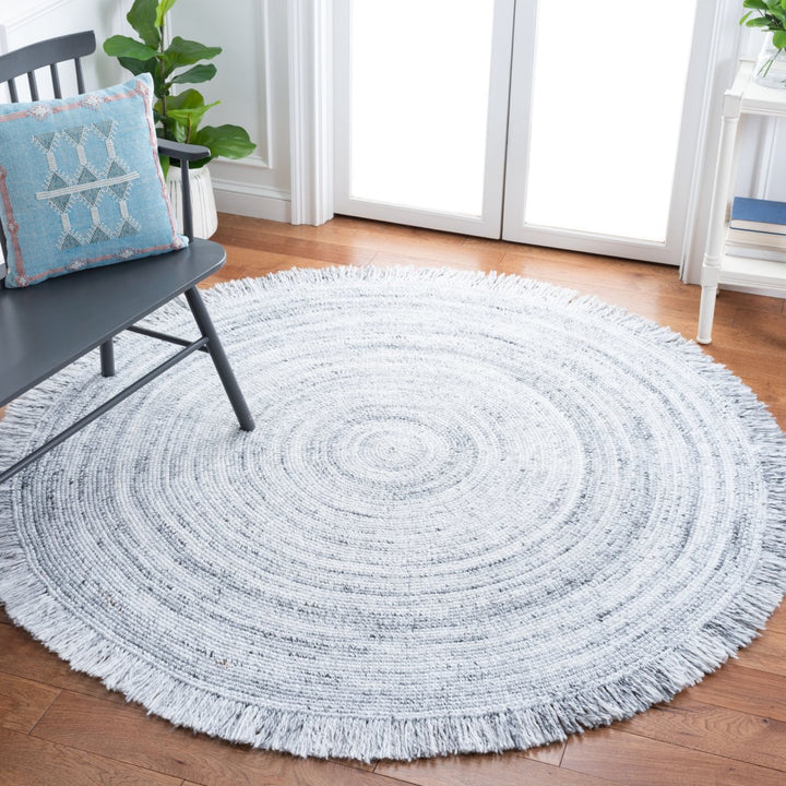 SAFAVIEH Braided BRD950F Handwoven Light Grey Rug Image 2