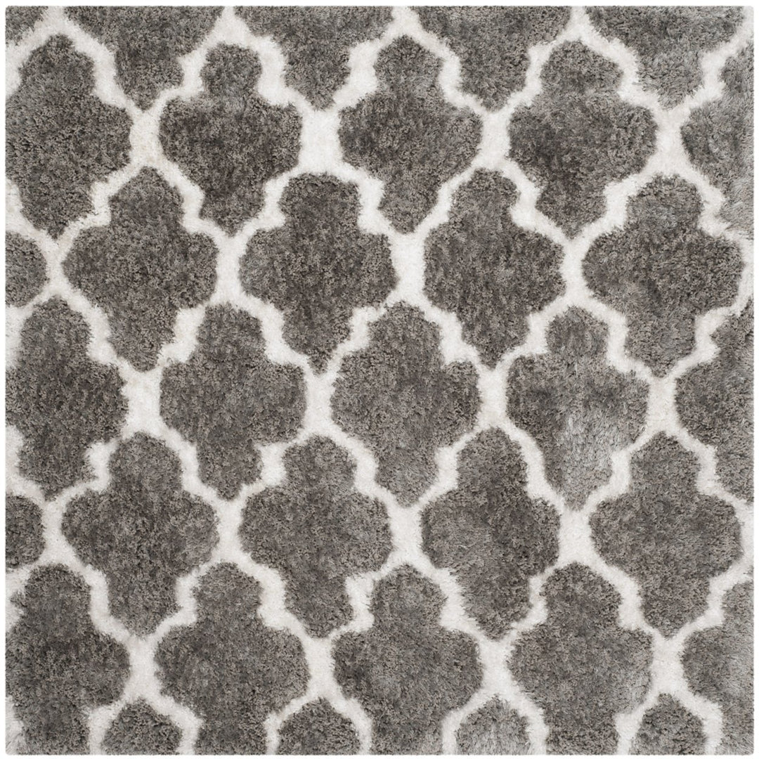 SAFAVIEH Barcelona Shag BSG319B Silver / Ivory Rug Image 1