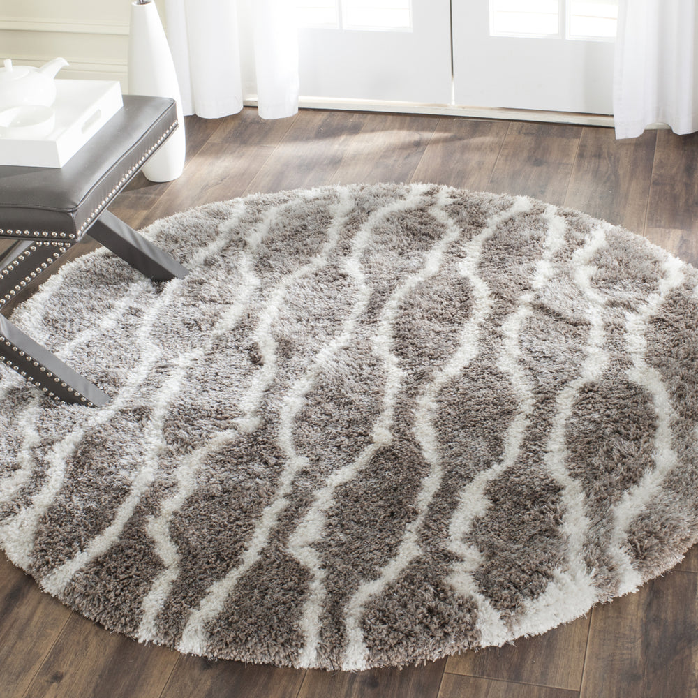 SAFAVIEH Barcelona Shag BSG322B Silver / Ivory Rug Image 2