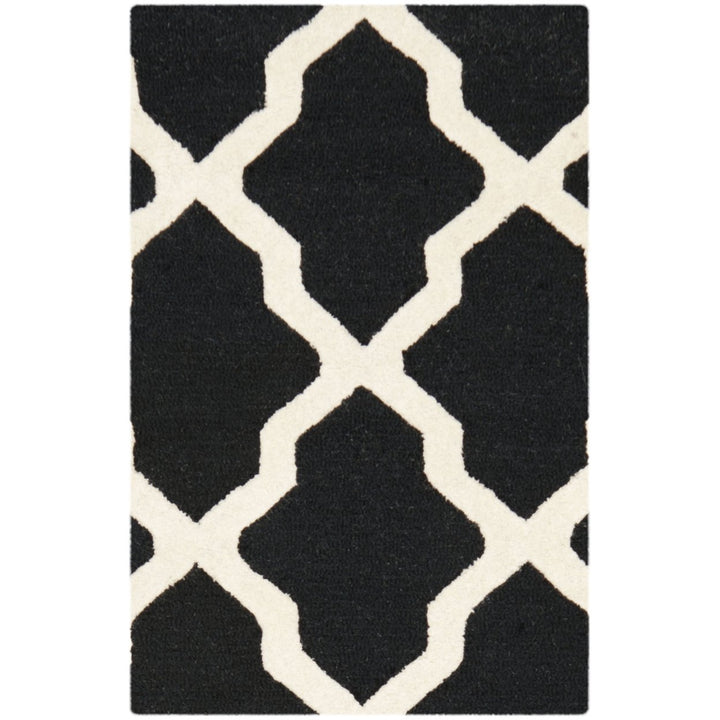 SAFAVIEH Cambridge CAM121E Handmade Black / Ivory Rug Image 3