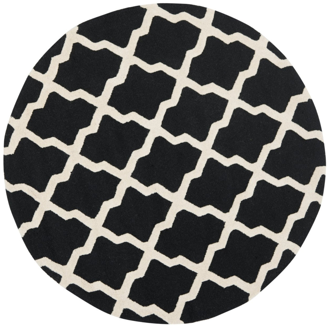 SAFAVIEH Cambridge CAM121E Handmade Black / Ivory Rug Image 1