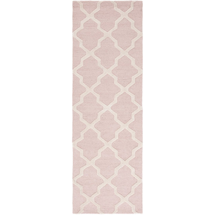 SAFAVIEH Cambridge CAM121M Light Pink / Ivory Rug Image 5