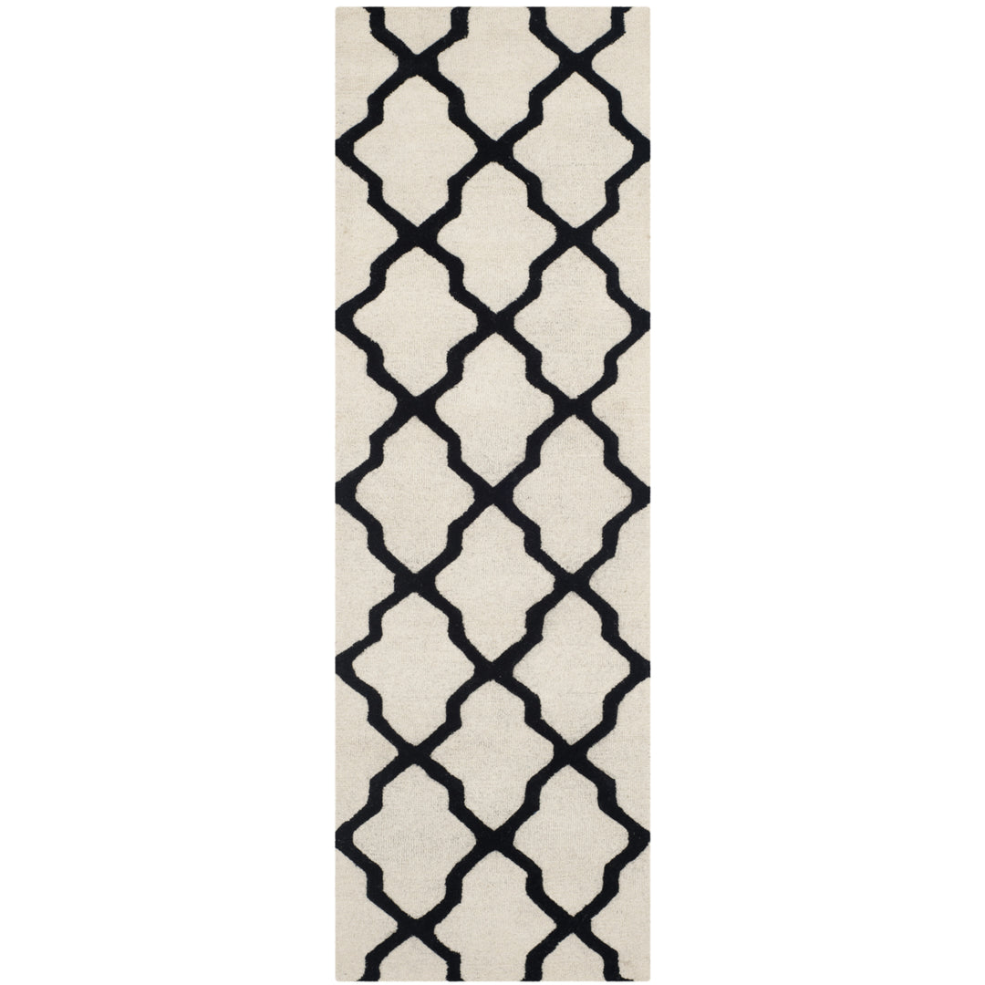 SAFAVIEH Cambridge CAM121W Handmade Ivory / Black Rug Image 4