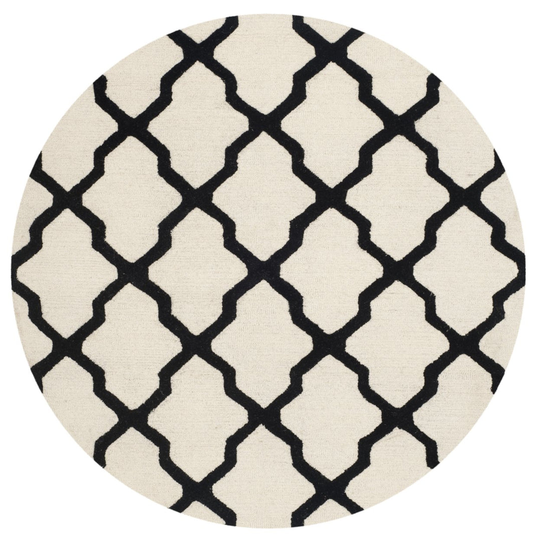 SAFAVIEH Cambridge CAM121W Handmade Ivory / Black Rug Image 1