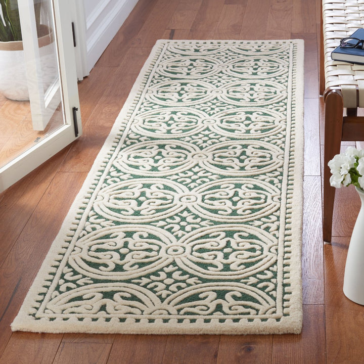 SAFAVIEH Cambridge CAM123Y Dark Green / Ivory Rug Image 3