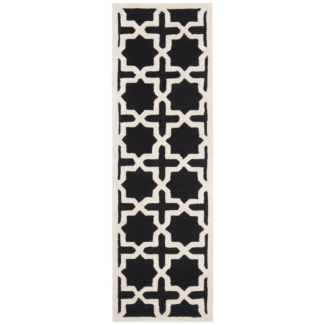 SAFAVIEH Cambridge CAM125E Handmade Black / Ivory Rug Image 5