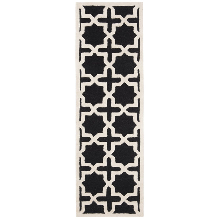 SAFAVIEH Cambridge CAM125E Handmade Black / Ivory Rug Image 5