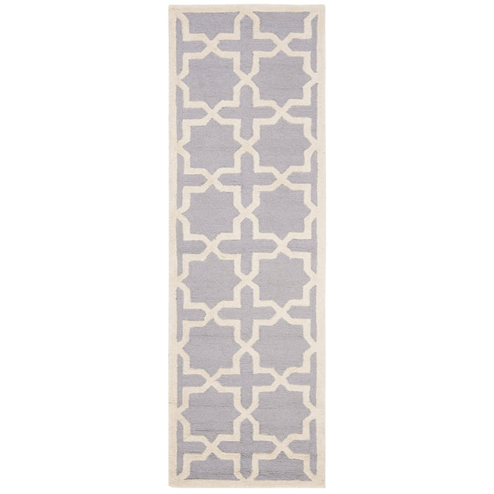 SAFAVIEH Cambridge CAM125D Handmade Silver /Ivory Rug Image 1