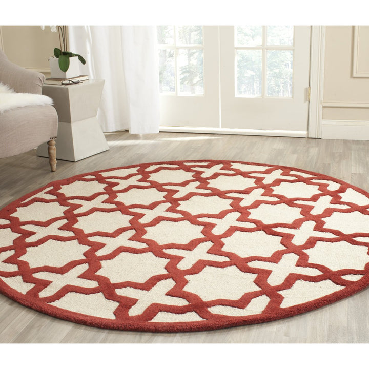 SAFAVIEH Cambridge CAM125I Handmade Ivory / Rust Rug Image 2