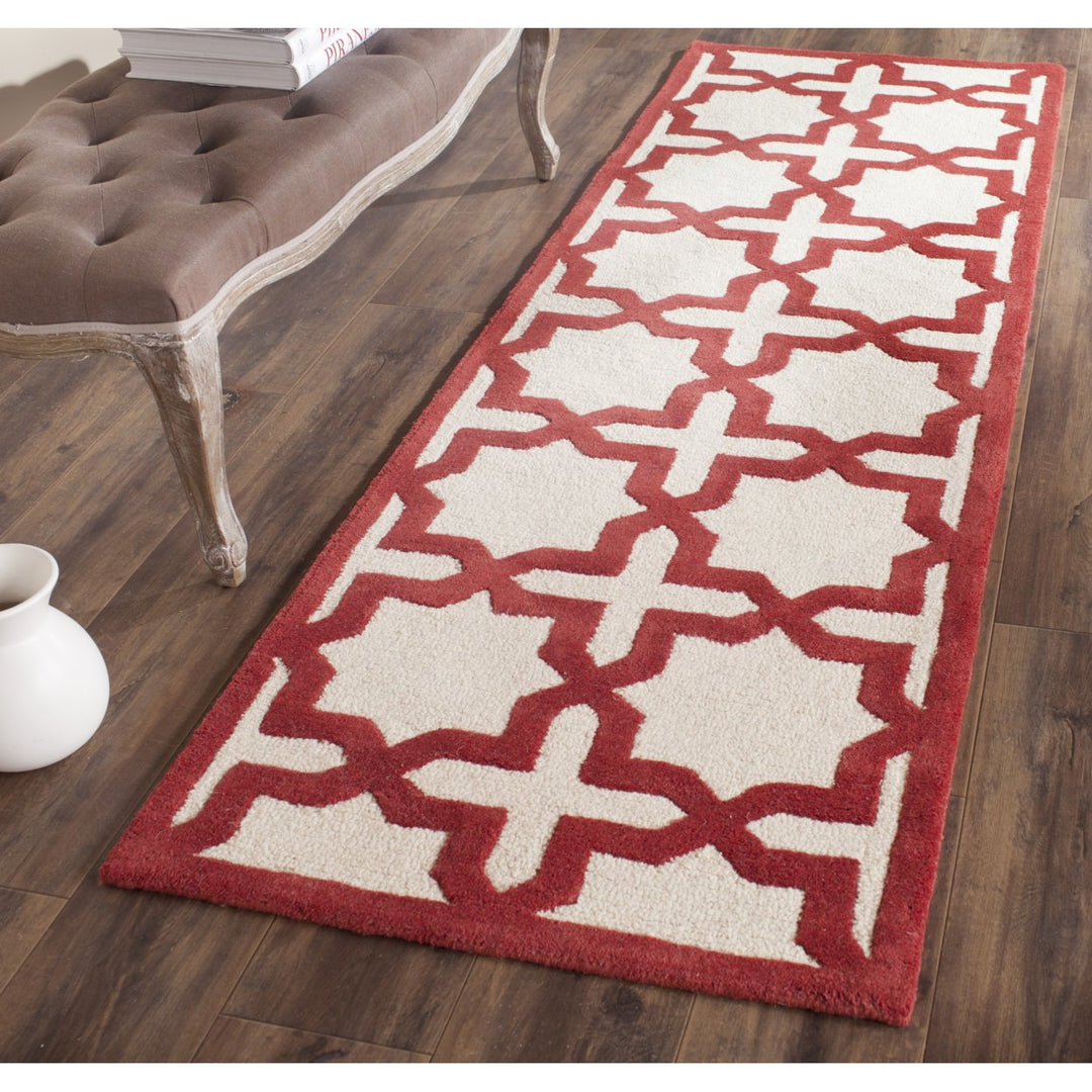 SAFAVIEH Cambridge CAM125I Handmade Ivory / Rust Rug Image 3