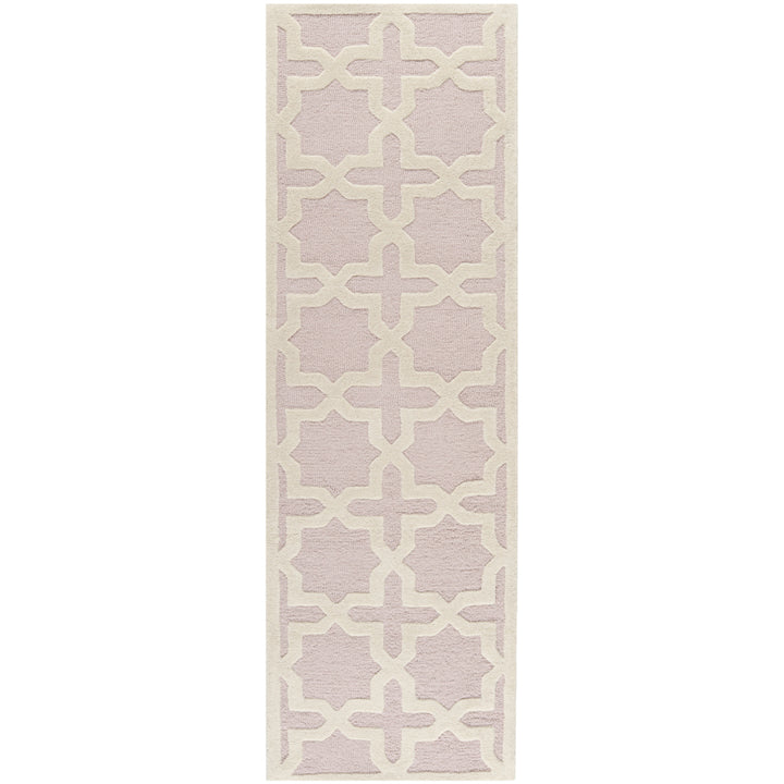 SAFAVIEH Cambridge CAM125M Light Pink / Ivory Rug Image 3