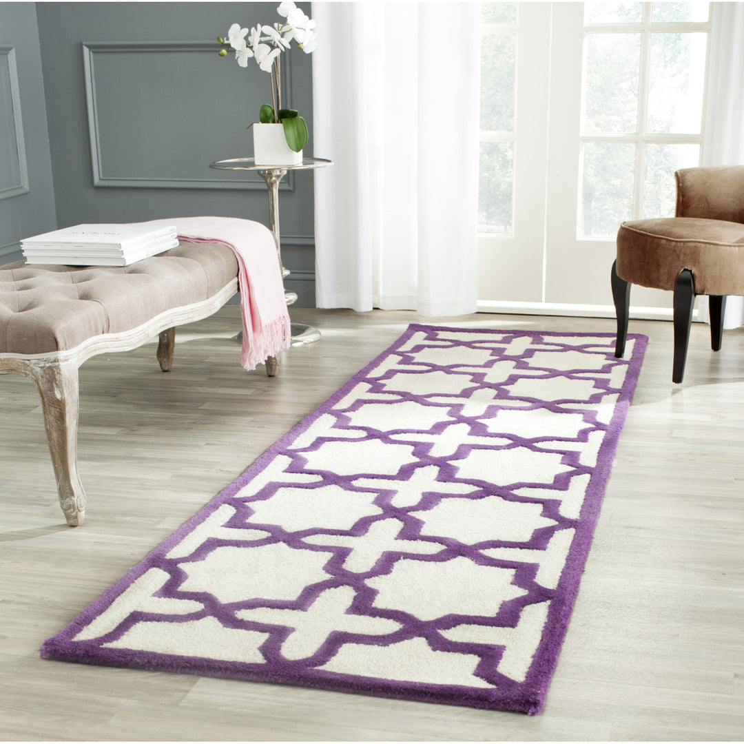 SAFAVIEH Cambridge CAM125V Handmade Ivory /Purple Rug Image 3