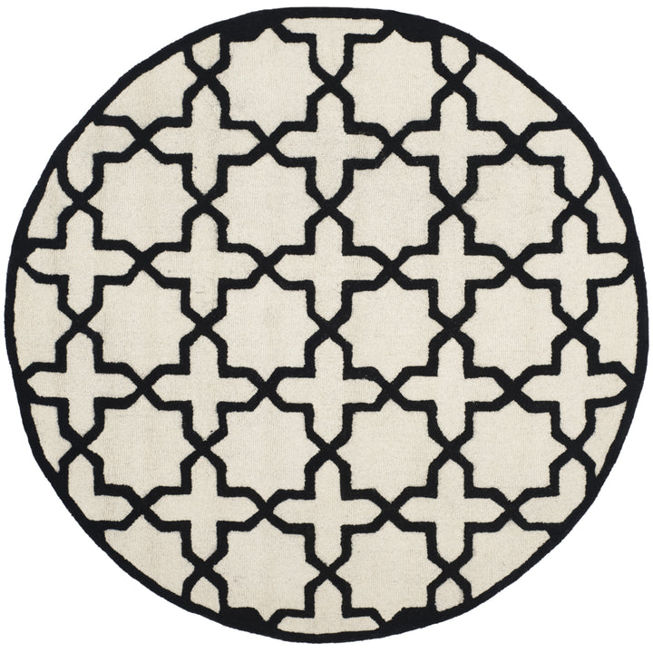 SAFAVIEH Cambridge CAM125W Handmade Ivory / Black Rug Image 4