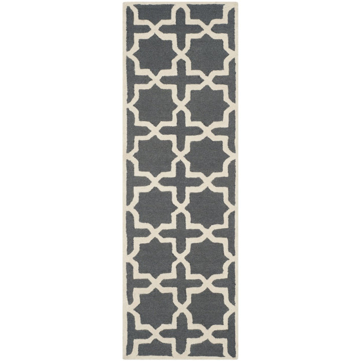 SAFAVIEH Cambridge CAM125X Dark Grey / Ivory Rug Image 5