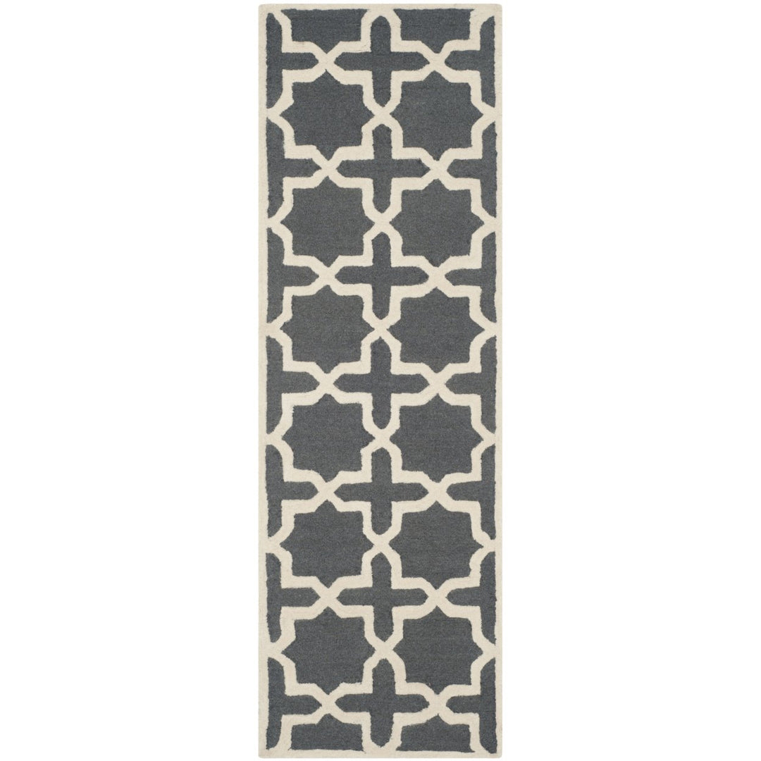 SAFAVIEH Cambridge CAM125X Dark Grey / Ivory Rug Image 1