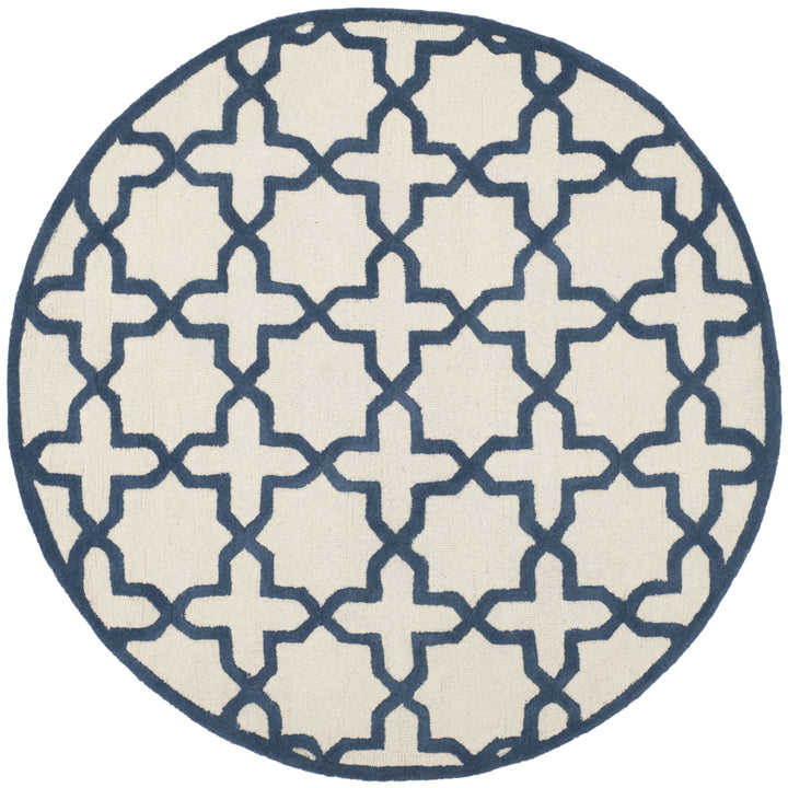 SAFAVIEH Cambridge CAM125Z Handmade Ivory / Navy Rug Image 4