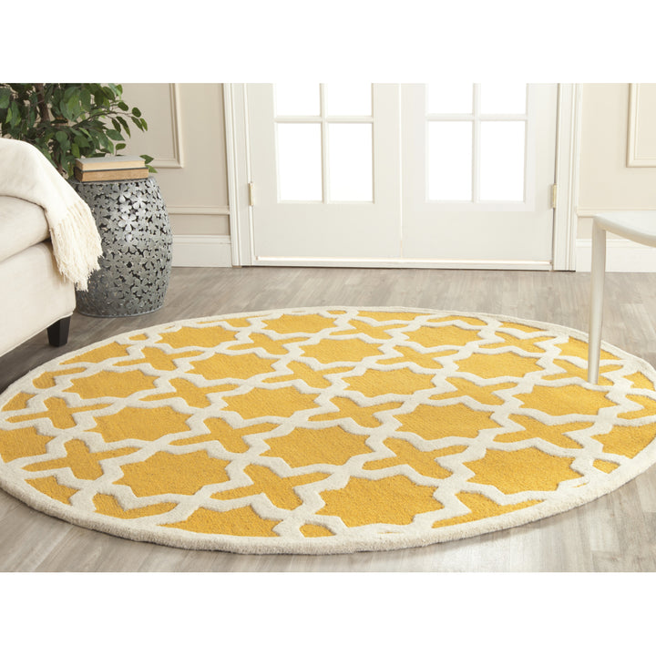 SAFAVIEH Cambridge CAM125Q Handmade Gold / Ivory Rug Image 10