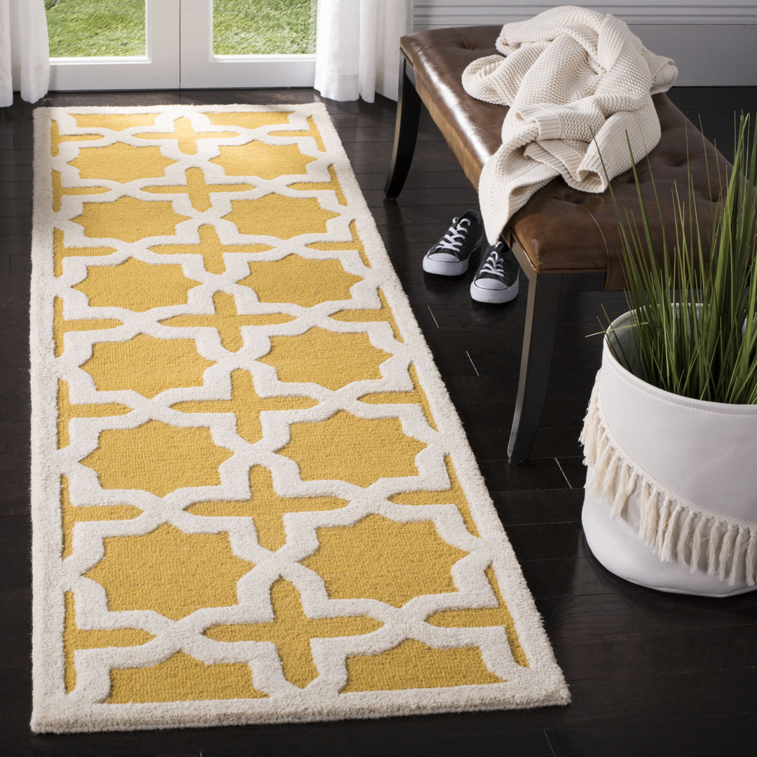 SAFAVIEH Cambridge CAM125Q Handmade Gold / Ivory Rug Image 11