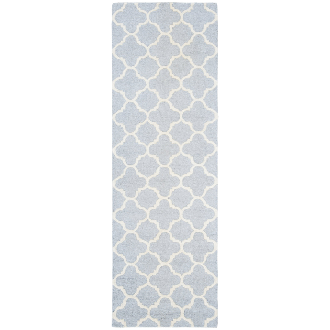 SAFAVIEH Cambridge CAM130A Light Blue / Ivory Rug Image 5