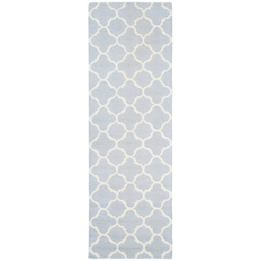 SAFAVIEH Cambridge CAM130A Light Blue / Ivory Rug Image 1