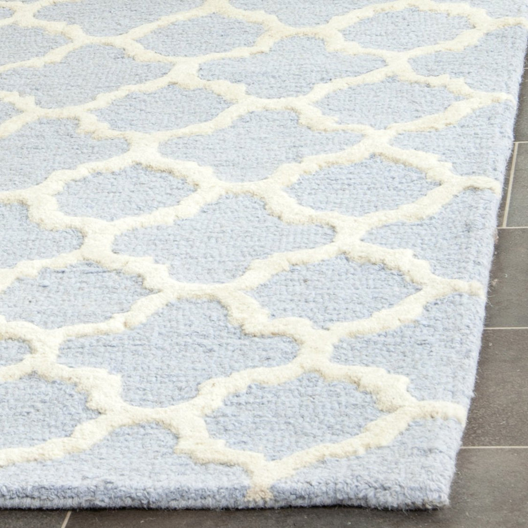 SAFAVIEH Cambridge CAM130A Light Blue / Ivory Rug Image 7