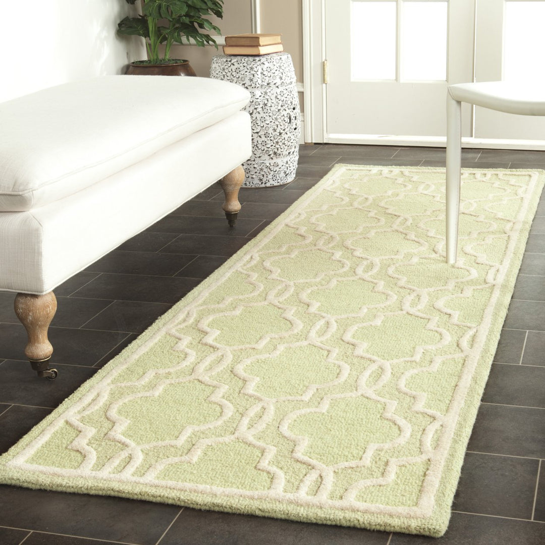 SAFAVIEH Cambridge CAM131B Light Green / Ivory Rug Image 3