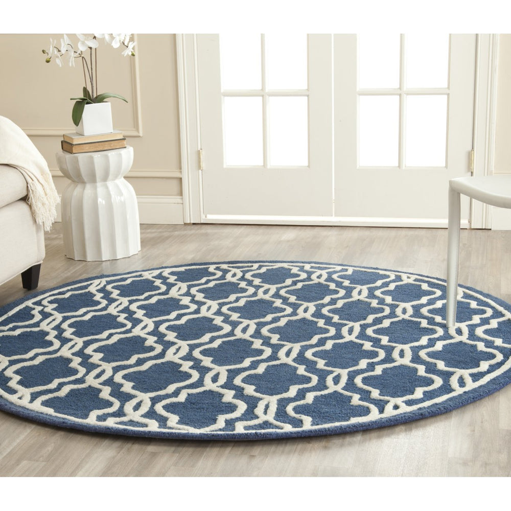 SAFAVIEH Cambridge CAM131G Handmade Navy / Ivory Rug Image 2