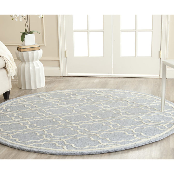 SAFAVIEH Cambridge CAM131A Light Blue / Ivory Rug Image 10