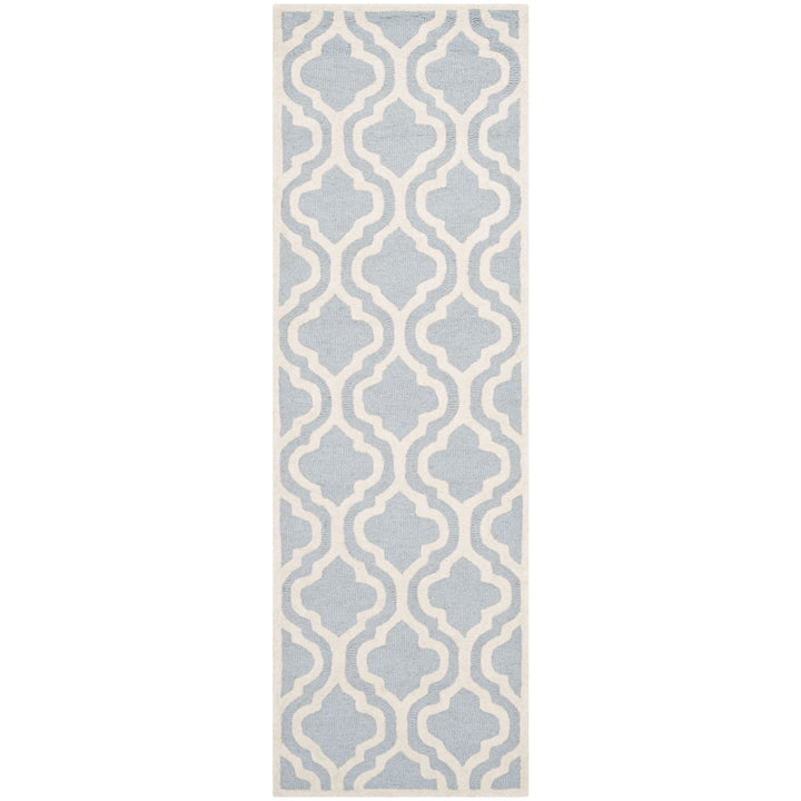 SAFAVIEH Cambridge CAM132A Light Blue / Ivory Rug Image 5