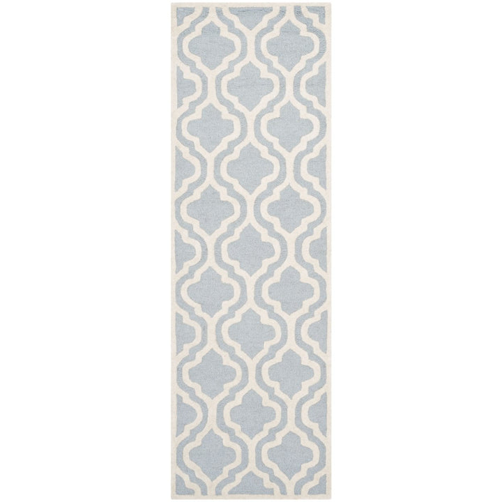 SAFAVIEH Cambridge CAM132A Light Blue / Ivory Rug Image 1