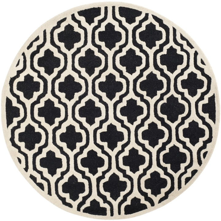 SAFAVIEH Cambridge CAM132E Handmade Black / Ivory Rug Image 1