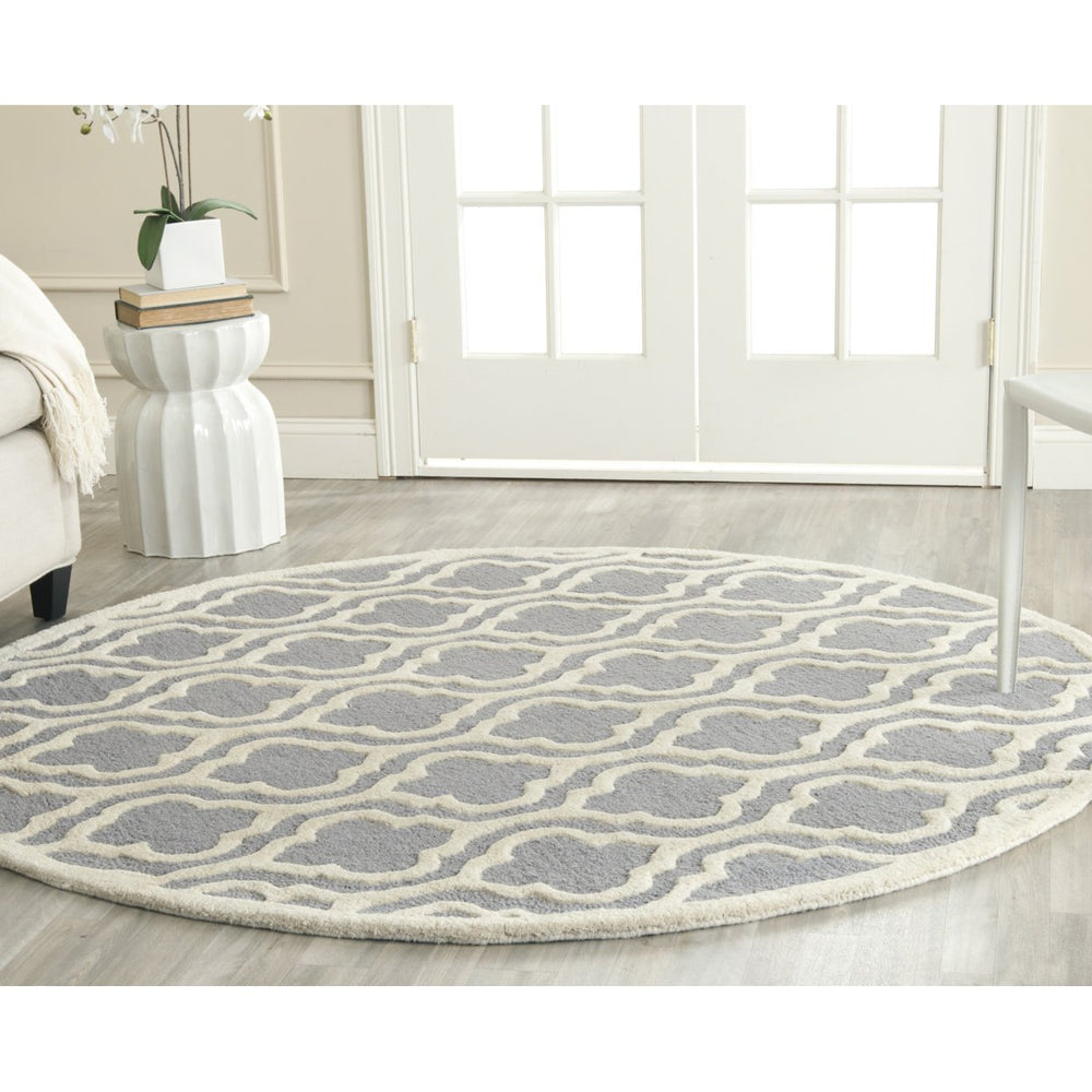 SAFAVIEH Cambridge CAM132D Handmade Silver /Ivory Rug Image 2