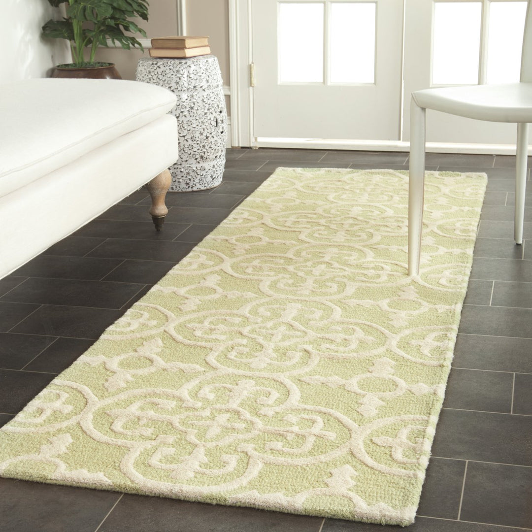 SAFAVIEH Cambridge CAM133B Light Green / Ivory Rug Image 3