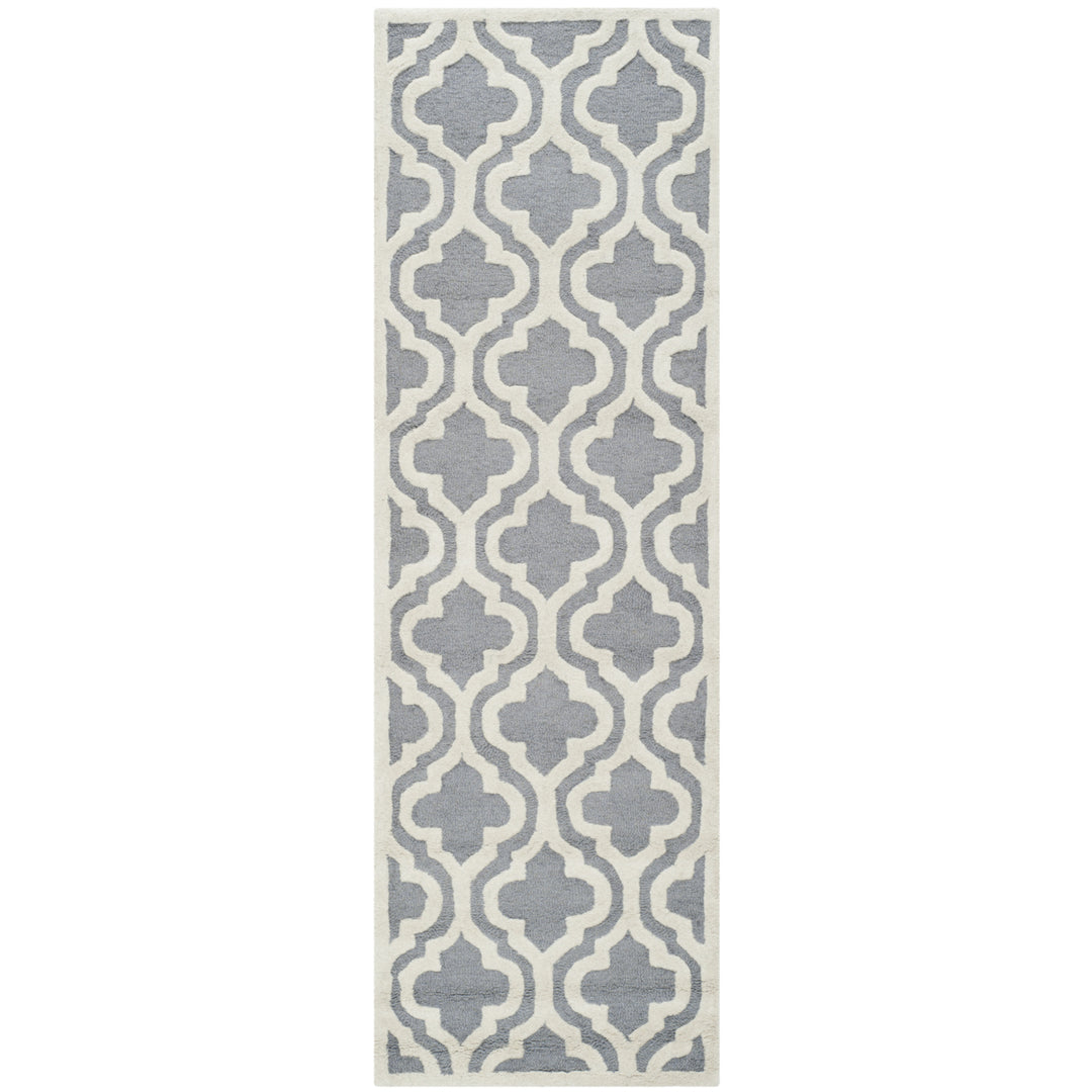 SAFAVIEH Cambridge CAM132D Handmade Silver /Ivory Rug Image 5