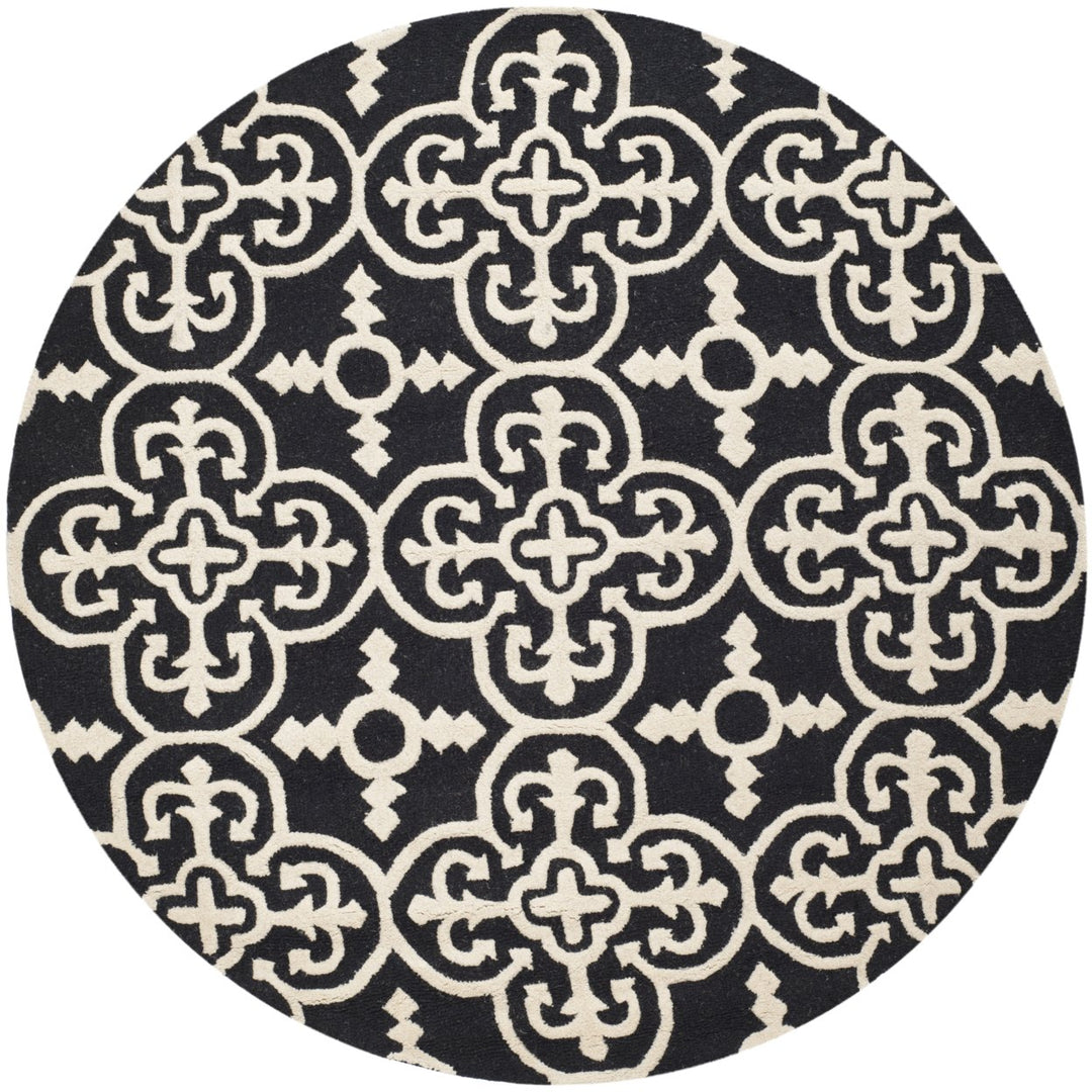 SAFAVIEH Cambridge CAM133E Handmade Black / Ivory Rug Image 4