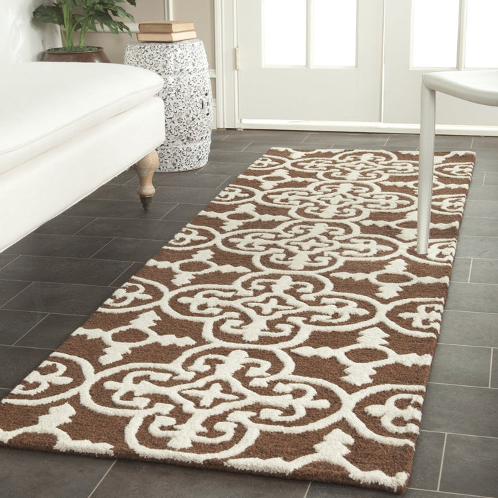 SAFAVIEH Cambridge CAM133H Dark Brown / Ivory Rug Image 3