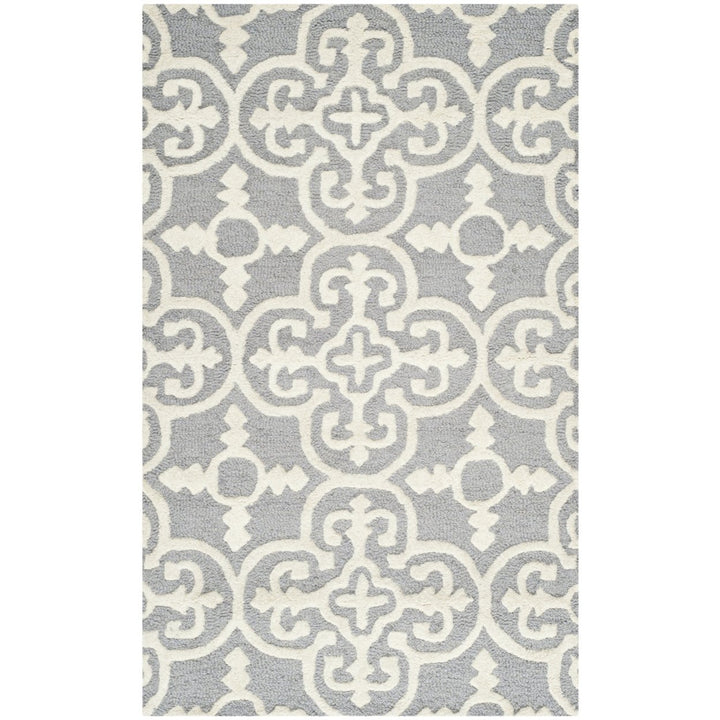 SAFAVIEH Cambridge CAM133D Handmade Silver /Ivory Rug Image 1