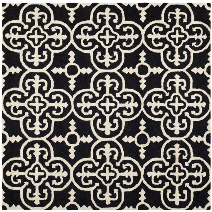 SAFAVIEH Cambridge CAM133E Handmade Black / Ivory Rug Image 6