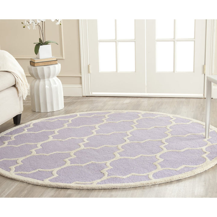 SAFAVIEH Cambridge CAM134C Lavender / Ivory Rug Image 2